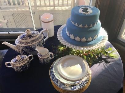Blue wedegwood cake 1